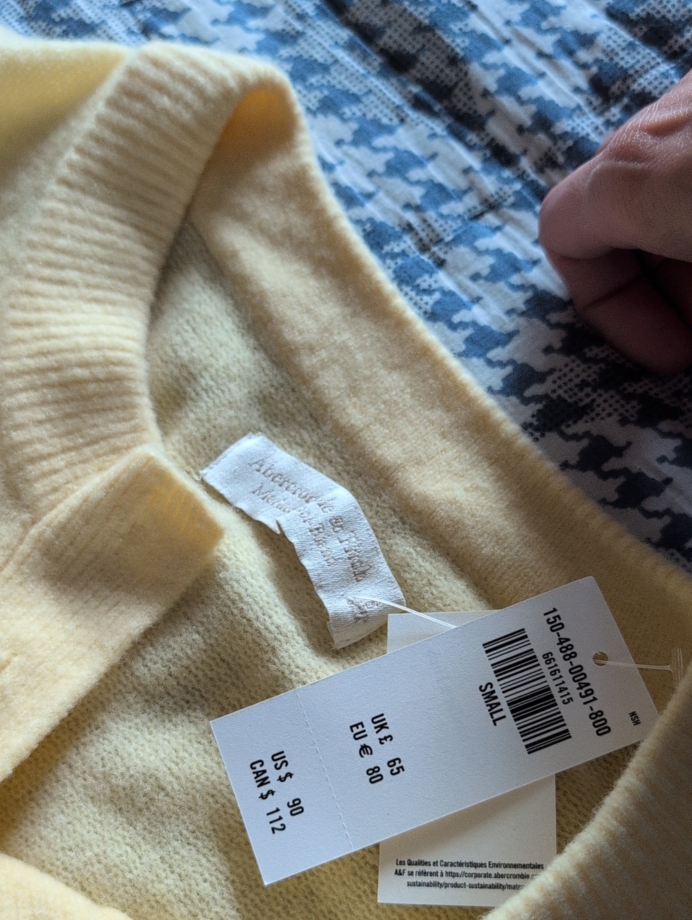 Abercrombie & Fitch Light Yellow Merino Wool Blend Henley Crew Sweater. S - Picture 3 of 3